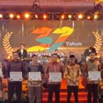 Selamat! Rektor UIN Sunan Gunung Djati Bandung Terima Penghargaan dari TVRI Jabar