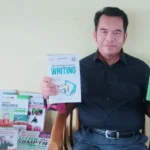 Dari Pedagang Asongan Jadi Penulis Terkenal: Perjalanan Inspiratif Dosen yang Sukses Terbitkan 191 Buku