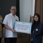 Komitmen Pendidikan, UPZ UIN Bandung Salurkan Bantuan UKT Tahap IV kepada 32 Mahasiswa